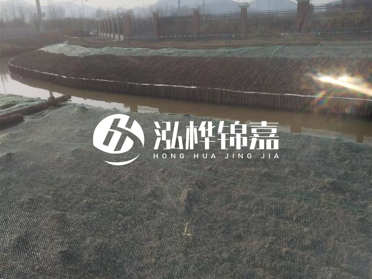 河道木樁打不下去怎么辦？河道打樁木能在水里使用多少年？